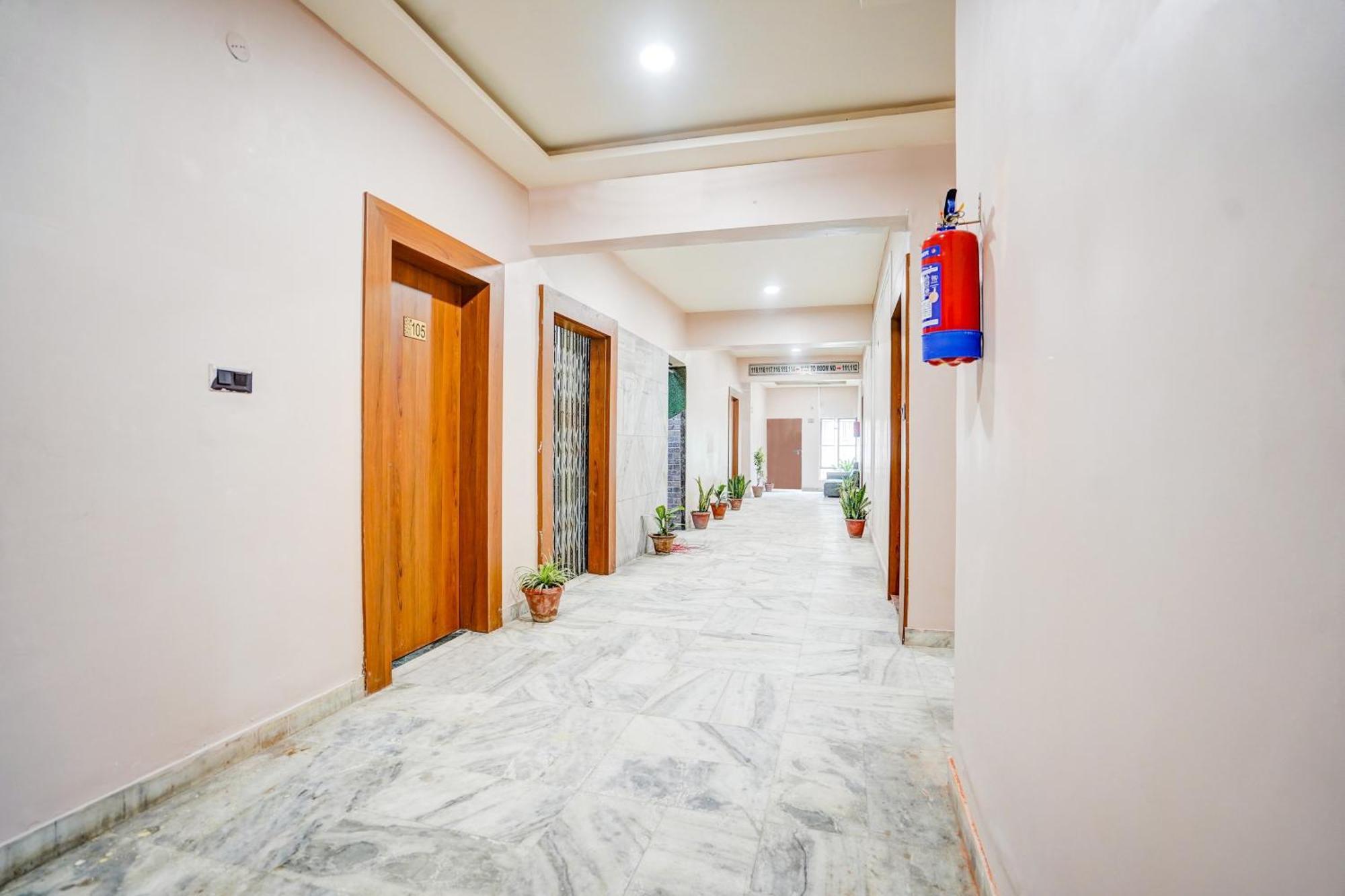Super Collection O Ratan Lal Nagar Hotel Kánpur Kültér fotó